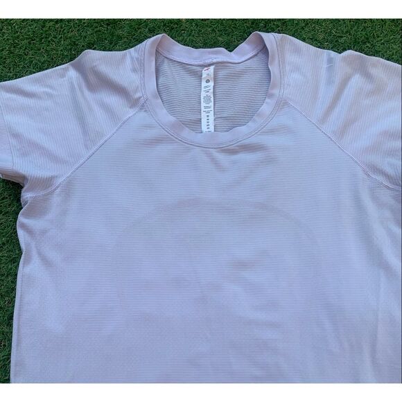 LULULEMON SWIFTLY TECH CREW lavender SHORT SLEEVE SEAMLESS T SHIRT TOP sz 12 - Picture 4 of 7